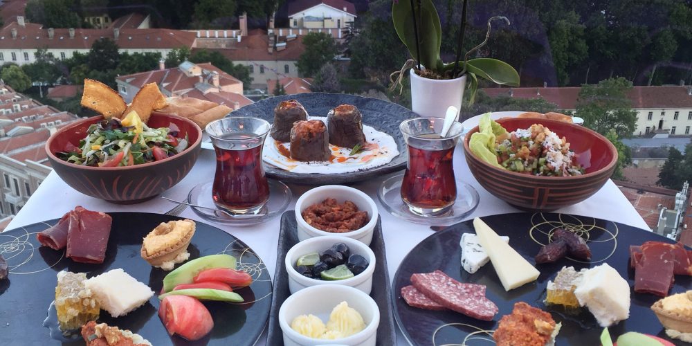 İstanbul’daki En İyi İftar Menüleri